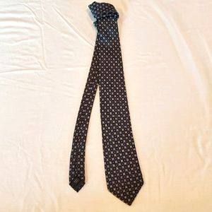 Mens tie with square patterns